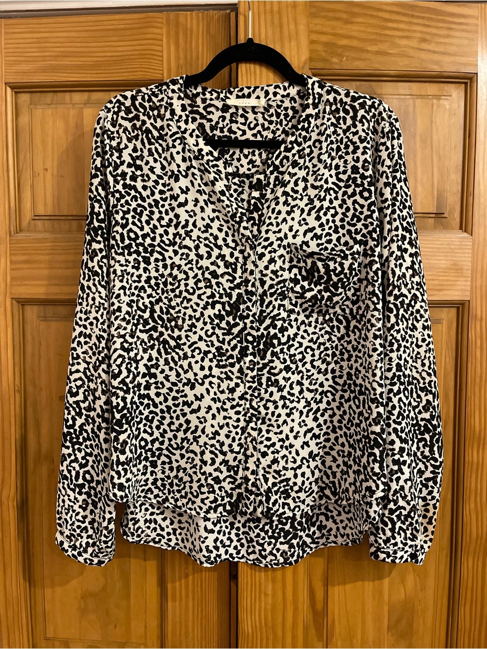 Lush Black & White Leopard Print Button-Front Blouse